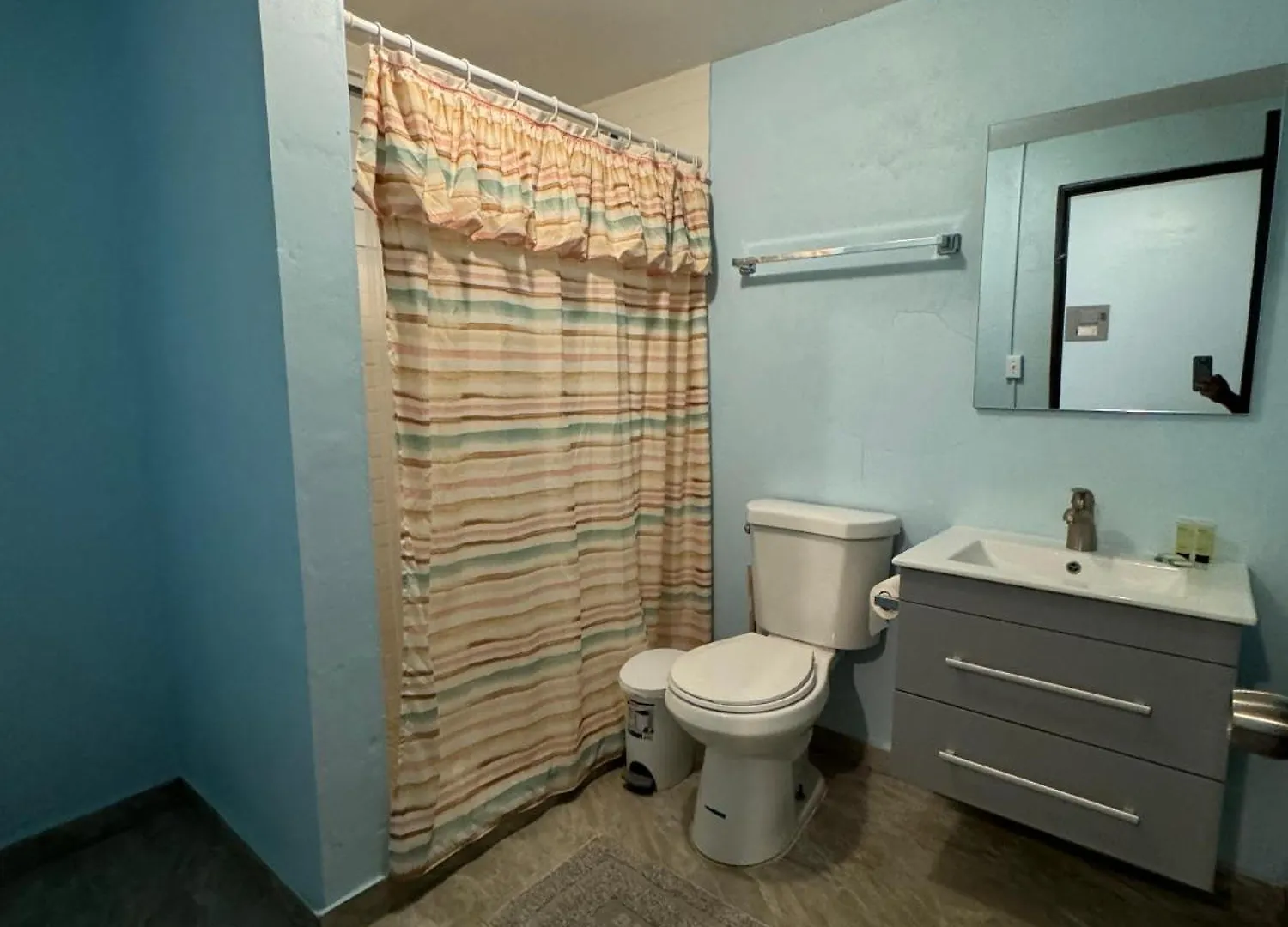 Near Beach, Private Studio With Private Bathroom Unit 5 圣胡安 公寓