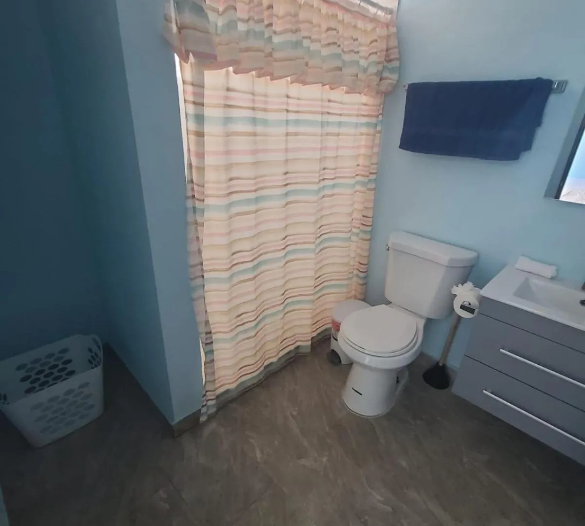 Near Beach, Private Studio With Private Bathroom Unit 5 San Juan
