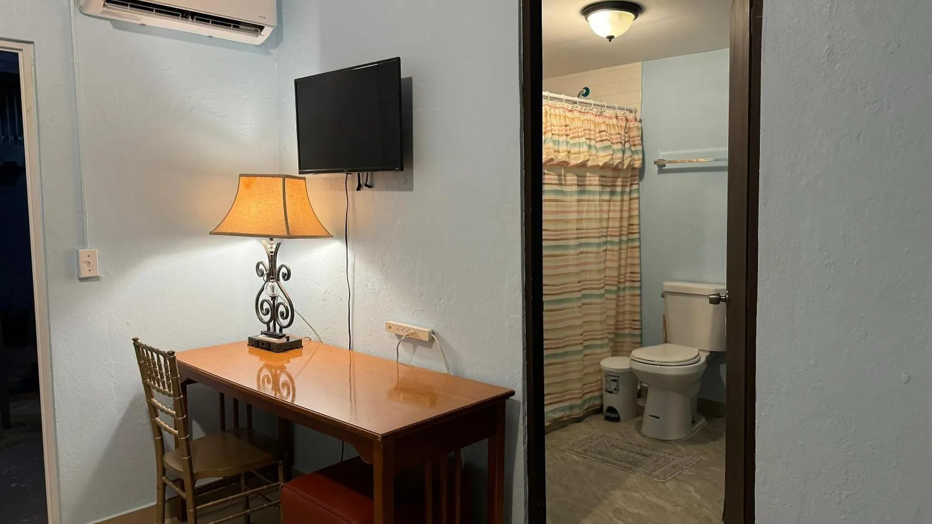 Near Beach, Private Studio With Private Bathroom Unit 5 San Juan 0*,